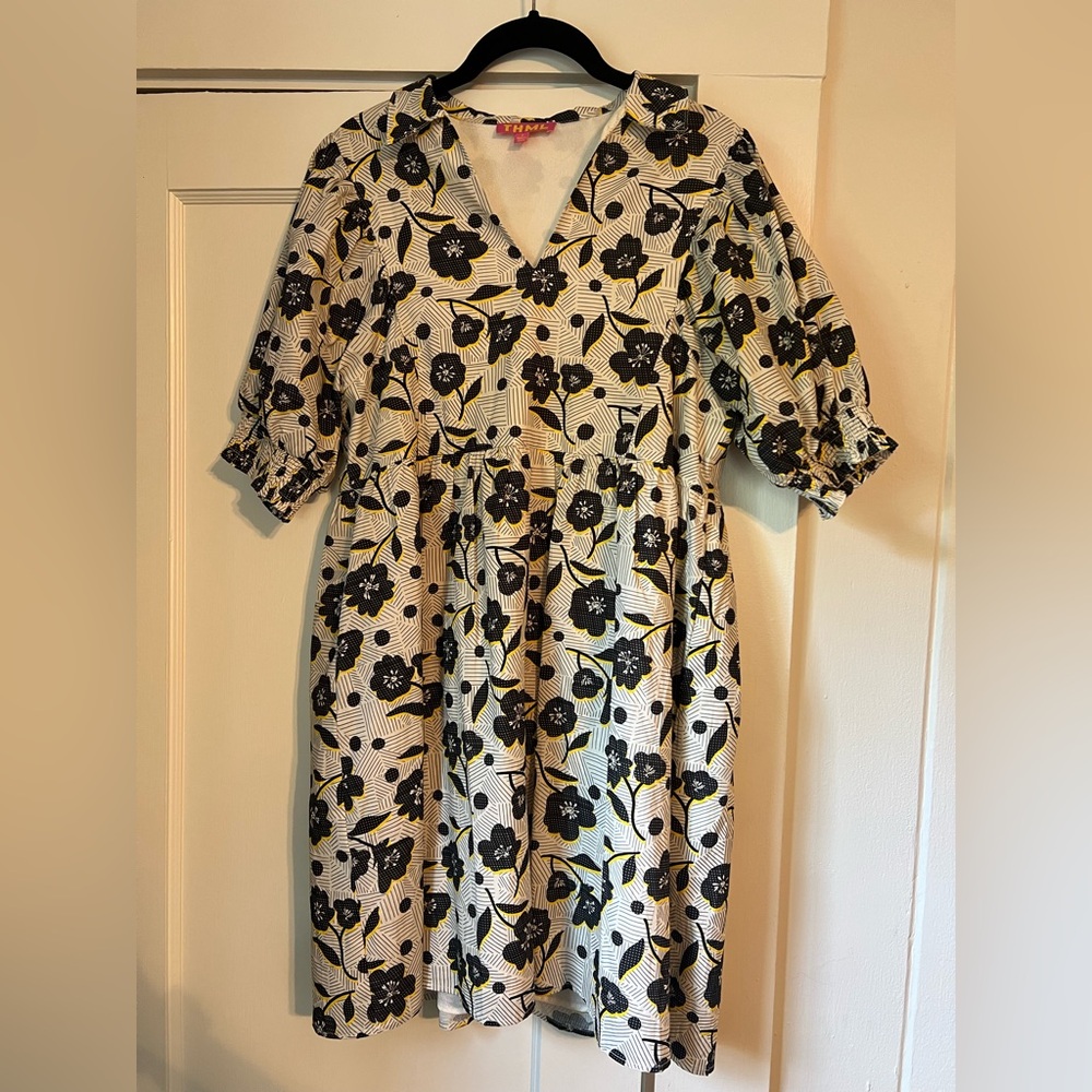 THML Black and Cream Floral V-Neck Puff Sleeve Midi Dress with Yellow Accents